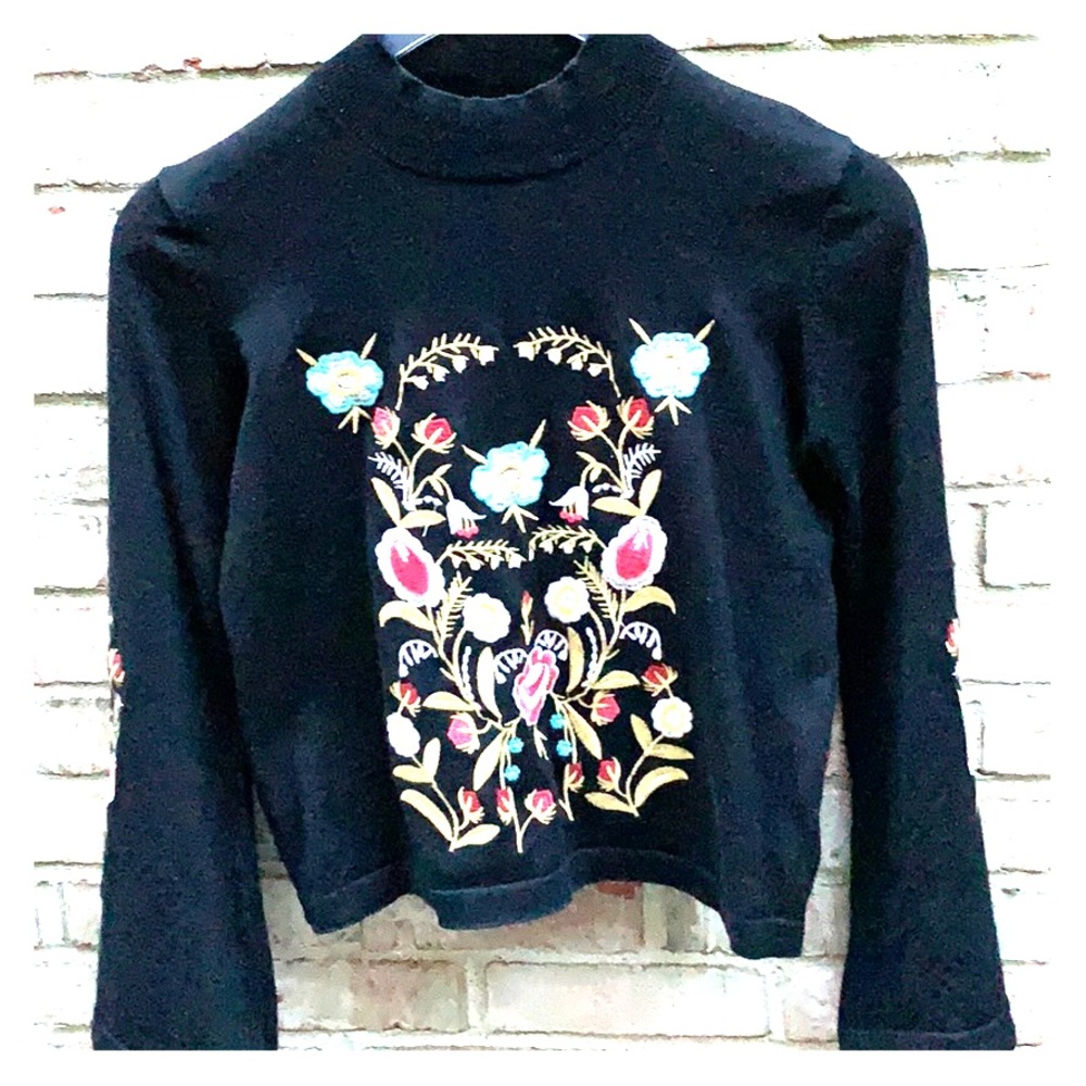 Beautiful long bell sleeve embroidered top